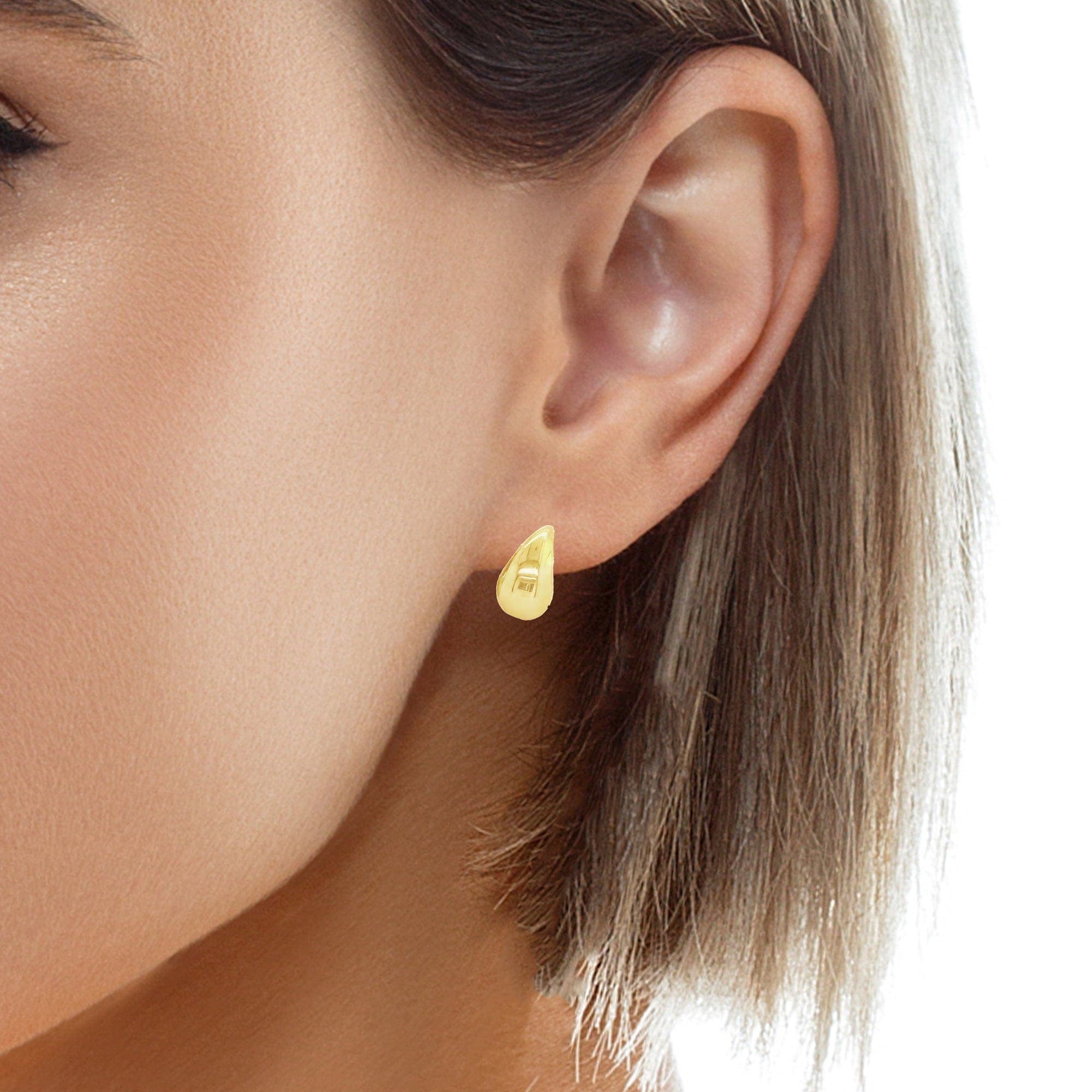 Elegant Gold Teardrop Earrings